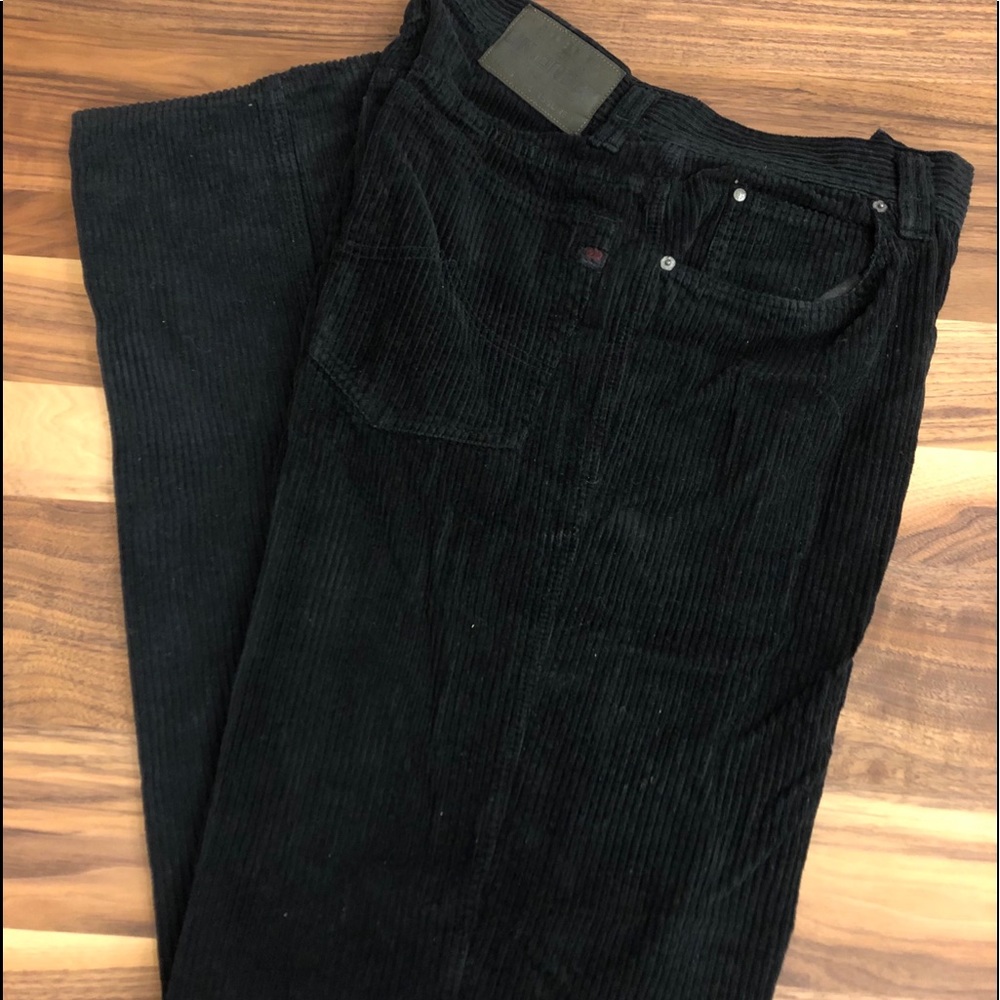 Unionbay Men’s Black Corduroy Pants. 32x34